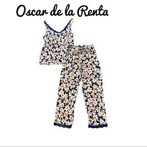 NWOT Beautiful Oscar de la Renta Pink Label pajamas- size SMALL